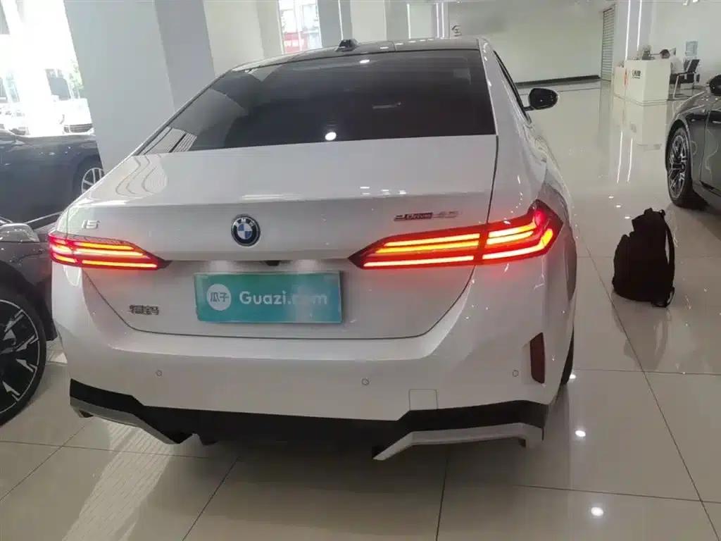 BMW i5 2025 eDrive 40L M Sport Package — миниатюра 6