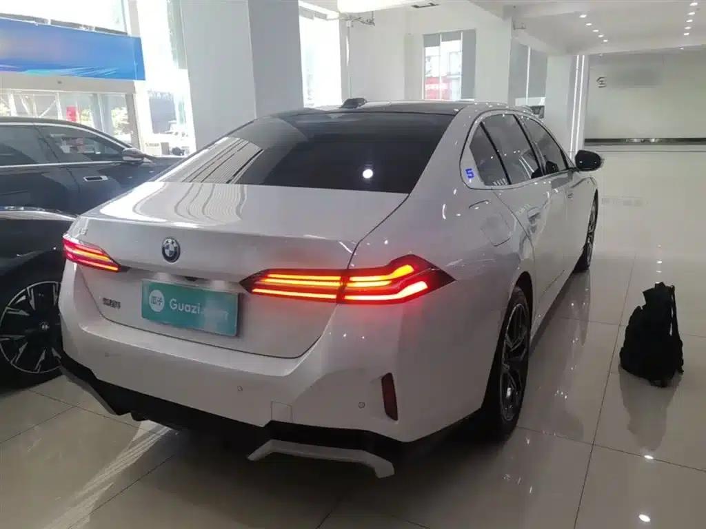 BMW i5 2025 eDrive 40L M Sport Package — миниатюра 7