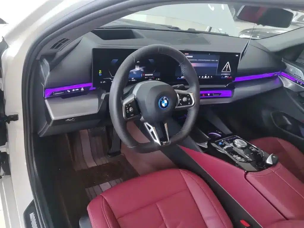 BMW i5 2025 eDrive 40L M Sport Package — миниатюра 10
