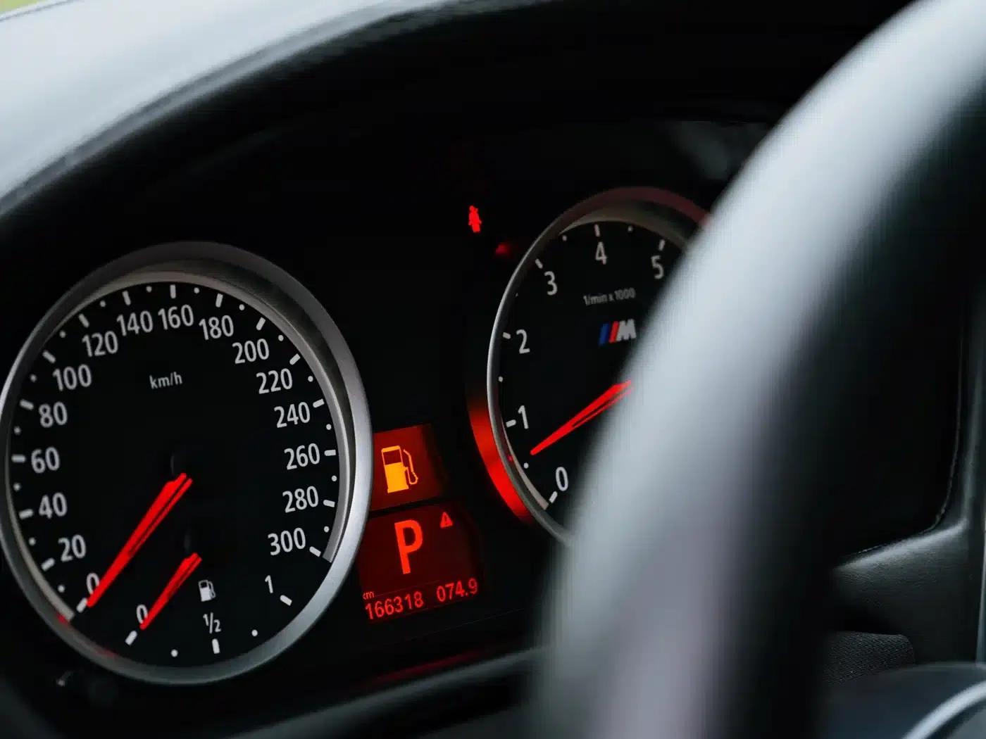 2010 BMW X6 M — миниатюра 14