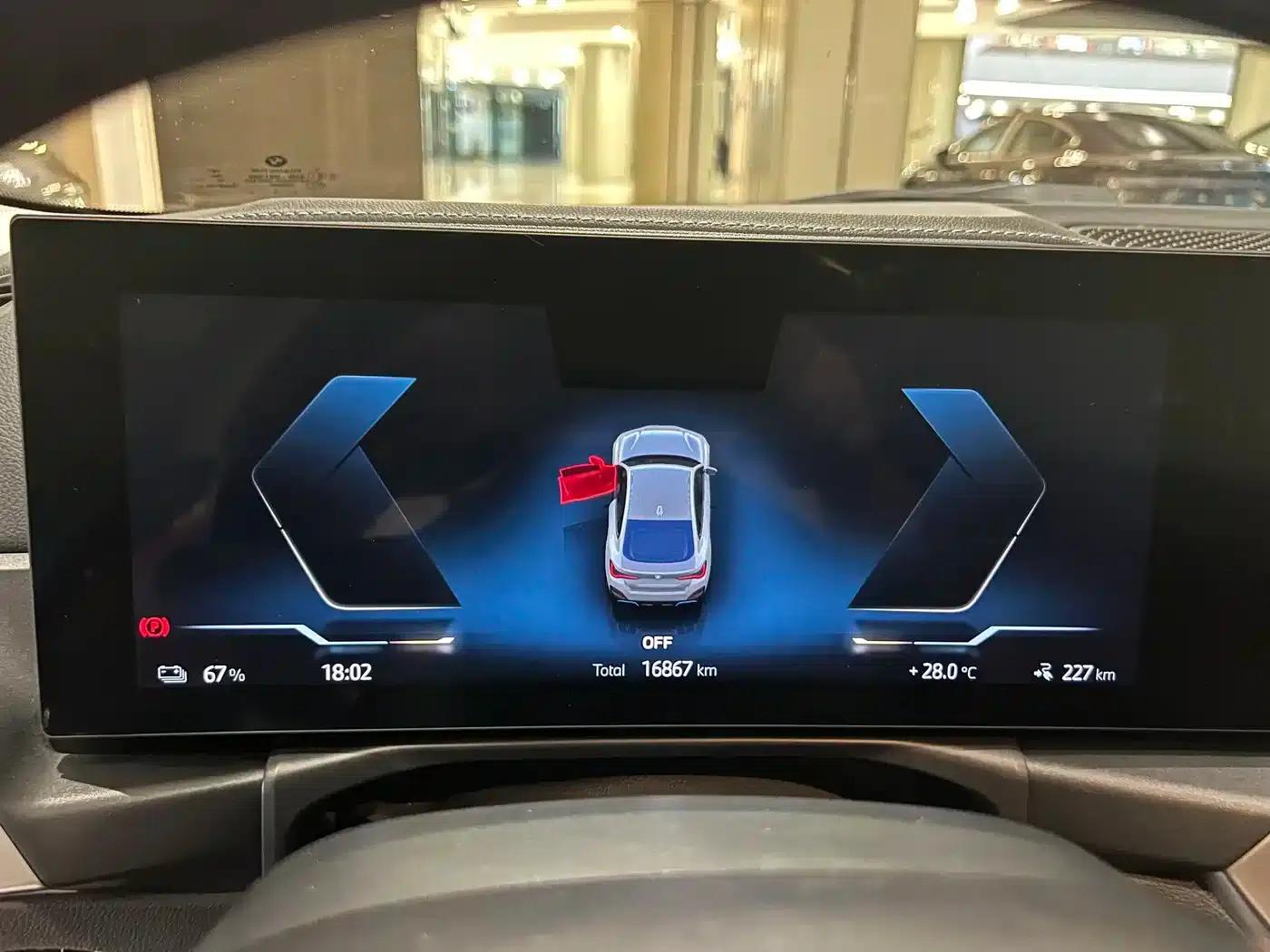 BMW i4 2023 eDrive35 — миниатюра 5