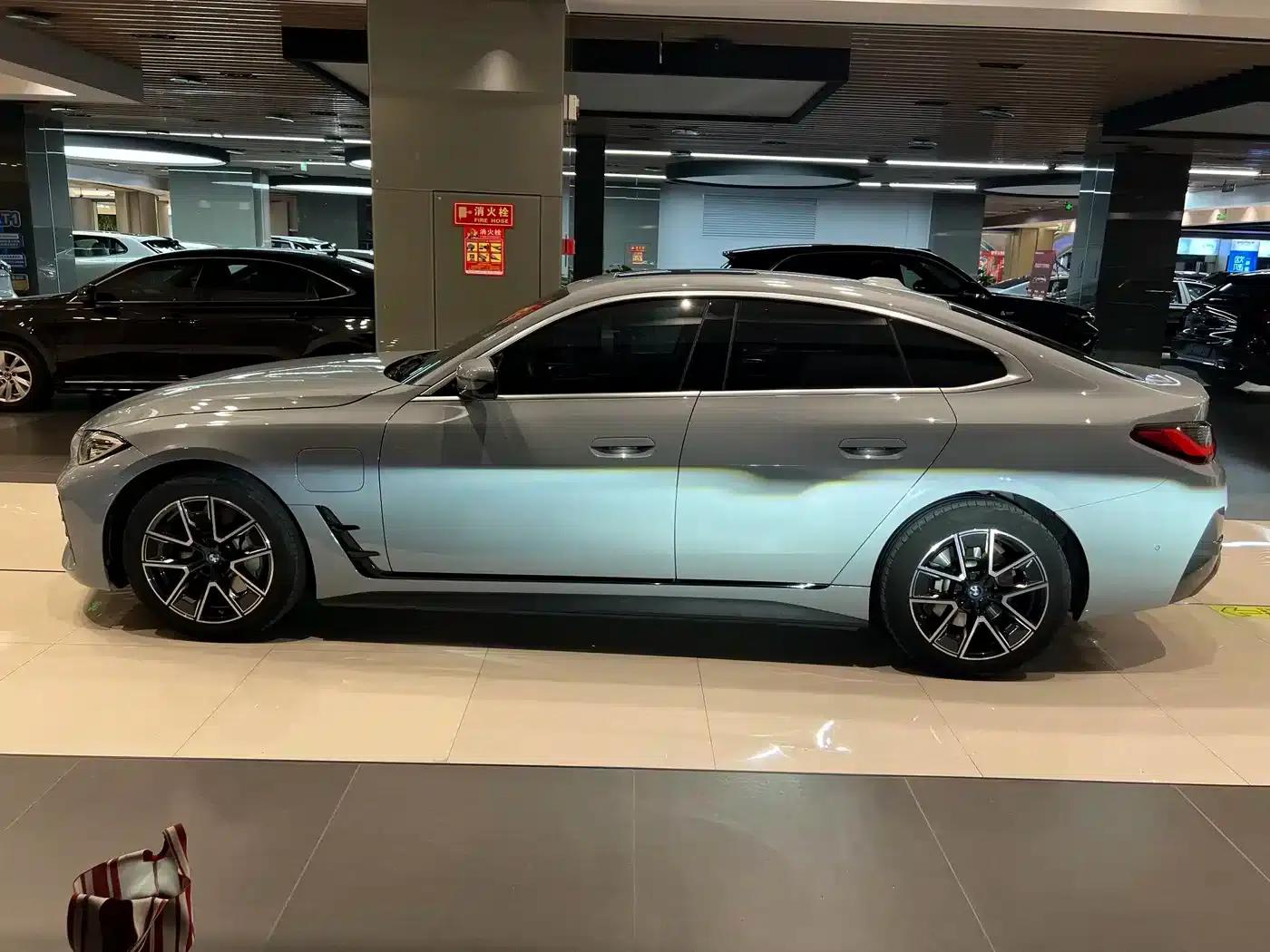 BMW i4 2023 eDrive35 — миниатюра 10