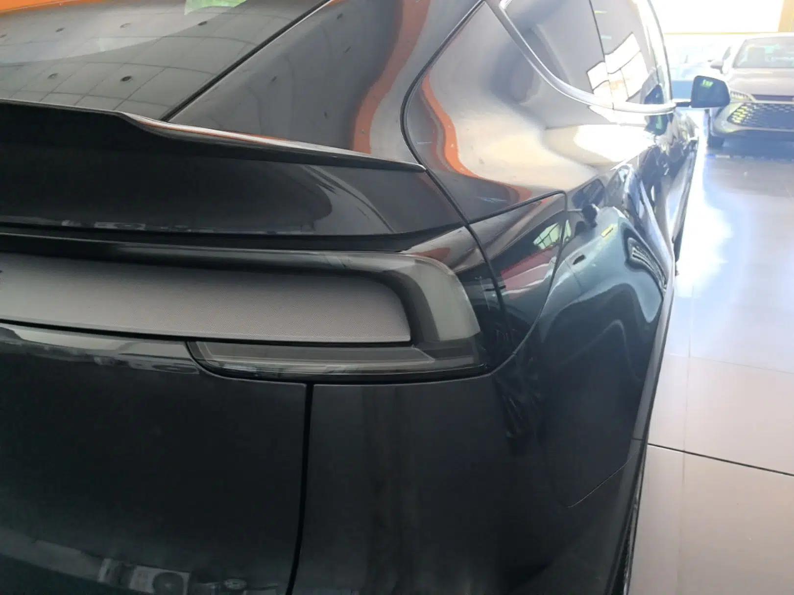 Tesla Model Y L 2025 Model Long-Range All-Wheel-Drive Version — миниатюра 7