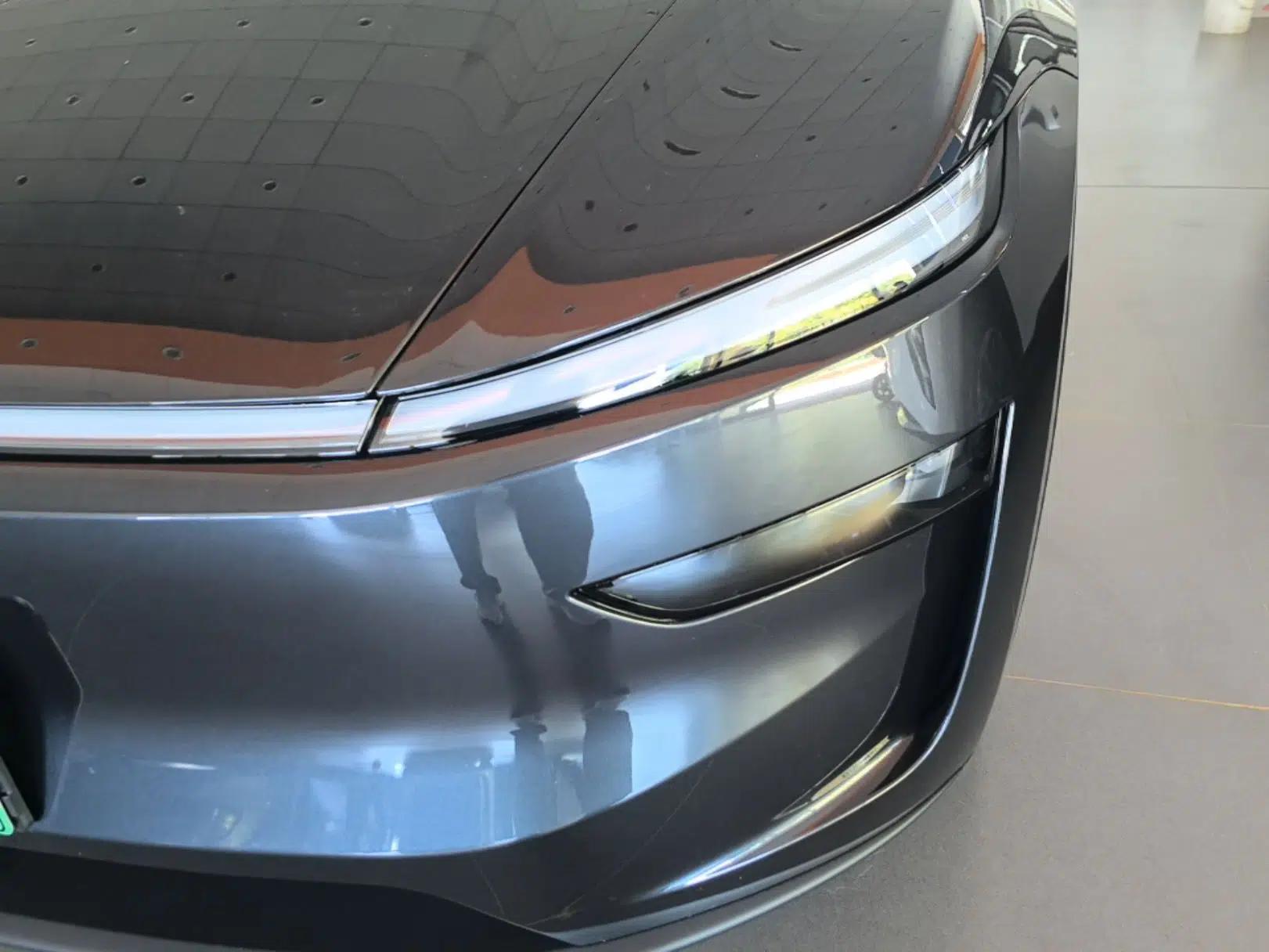 Tesla Model Y L 2025 Model Long-Range All-Wheel-Drive Version — миниатюра 9