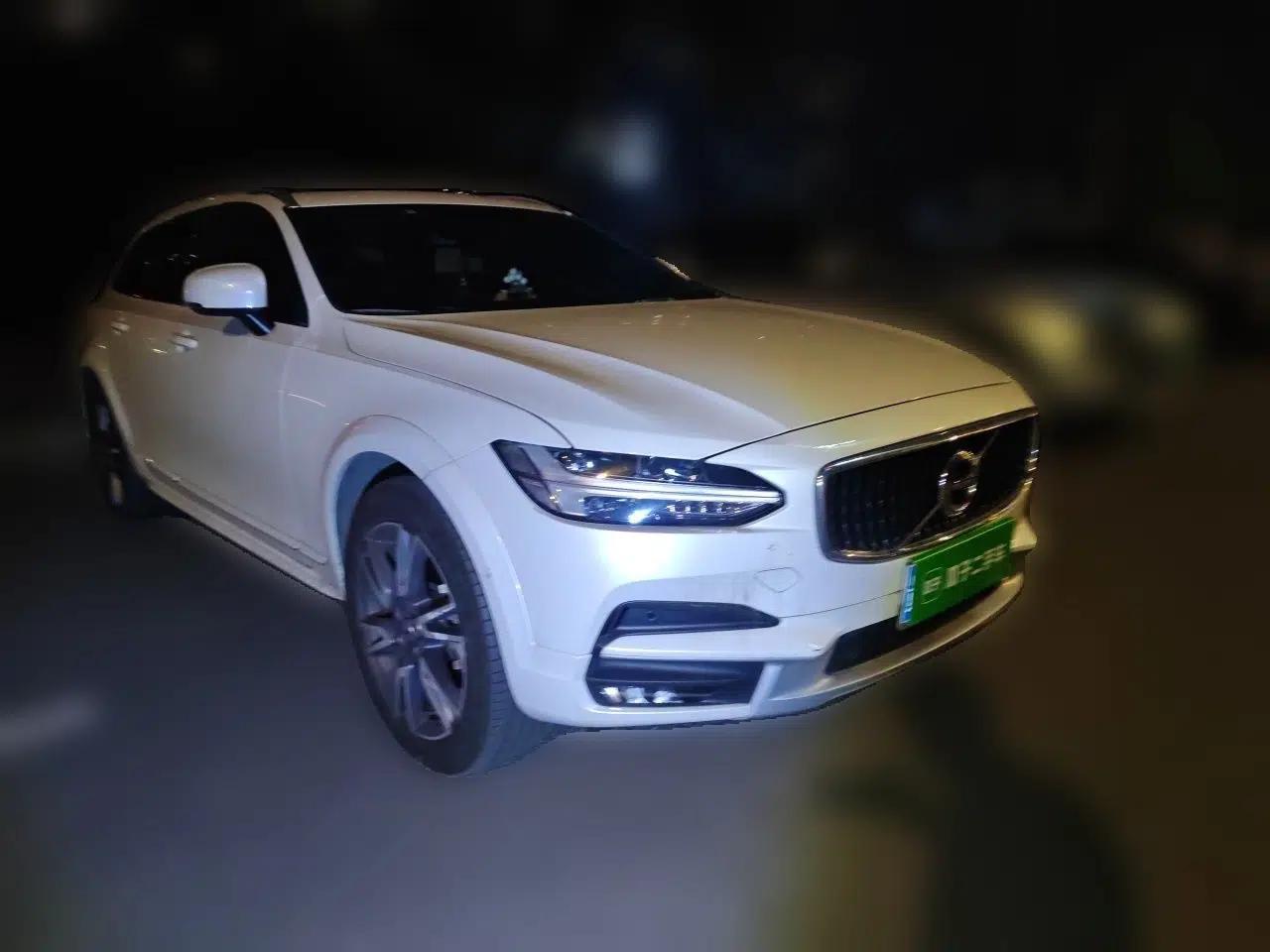 Volvo V90 2020 Cross Country T5 AWD Smart Range Edition — миниатюра 3