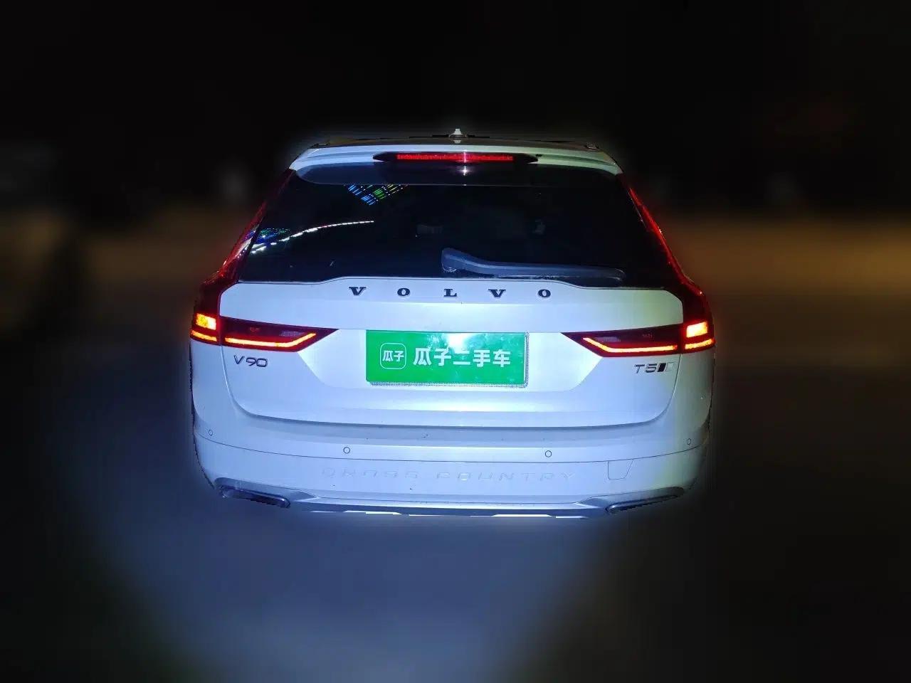Volvo V90 2020 Cross Country T5 AWD Smart Range Edition — миниатюра 5
