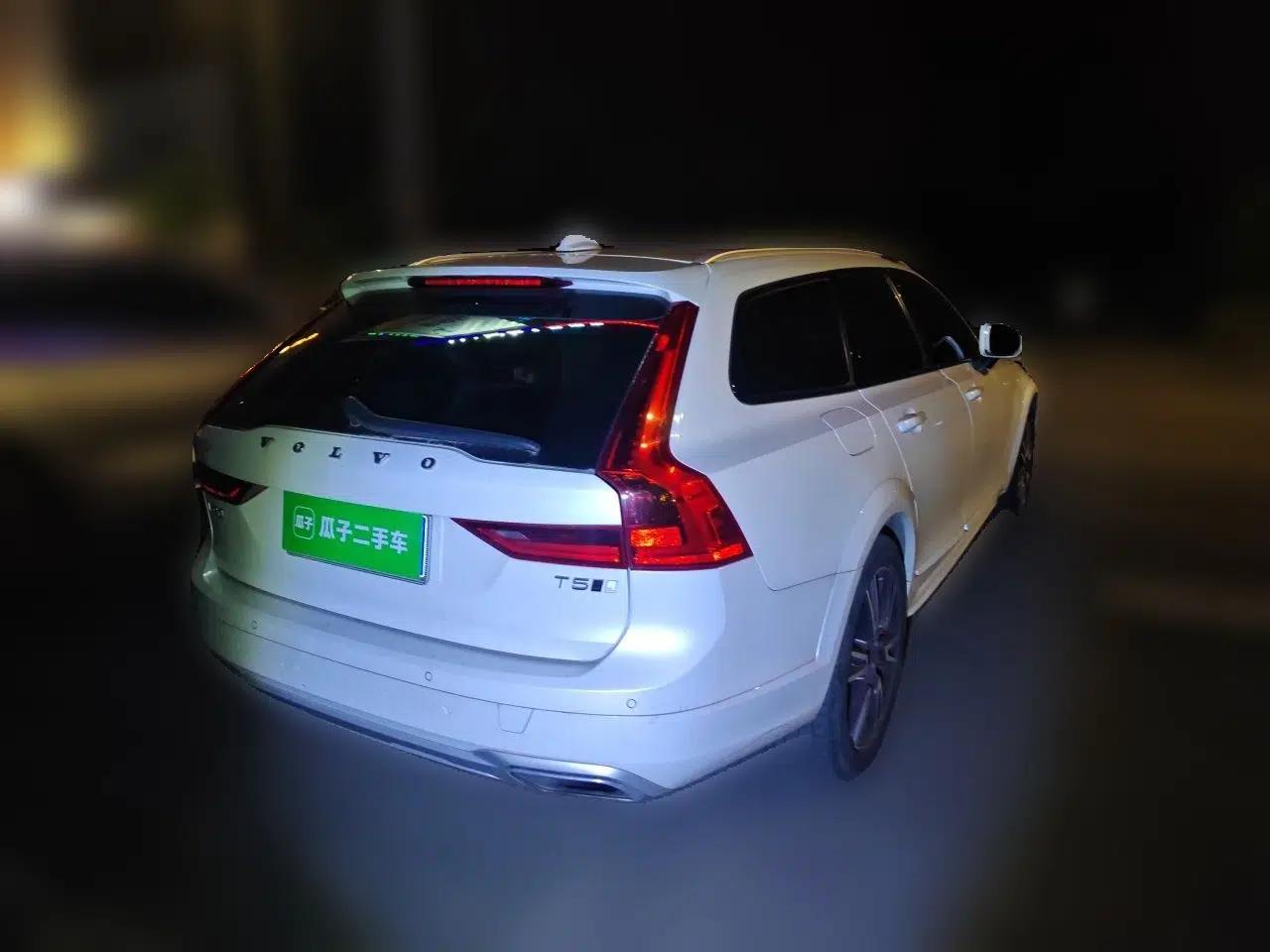 Volvo V90 2020 Cross Country T5 AWD Smart Range Edition — миниатюра 6
