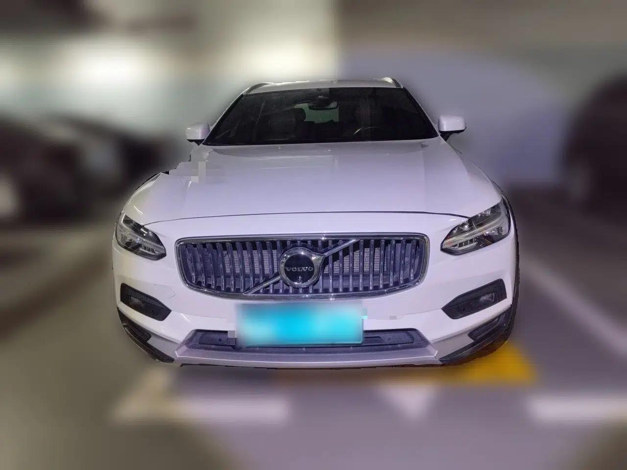 Volvo V90 2022 Cross Country B5 AWD Prestige Edition — миниатюра 2