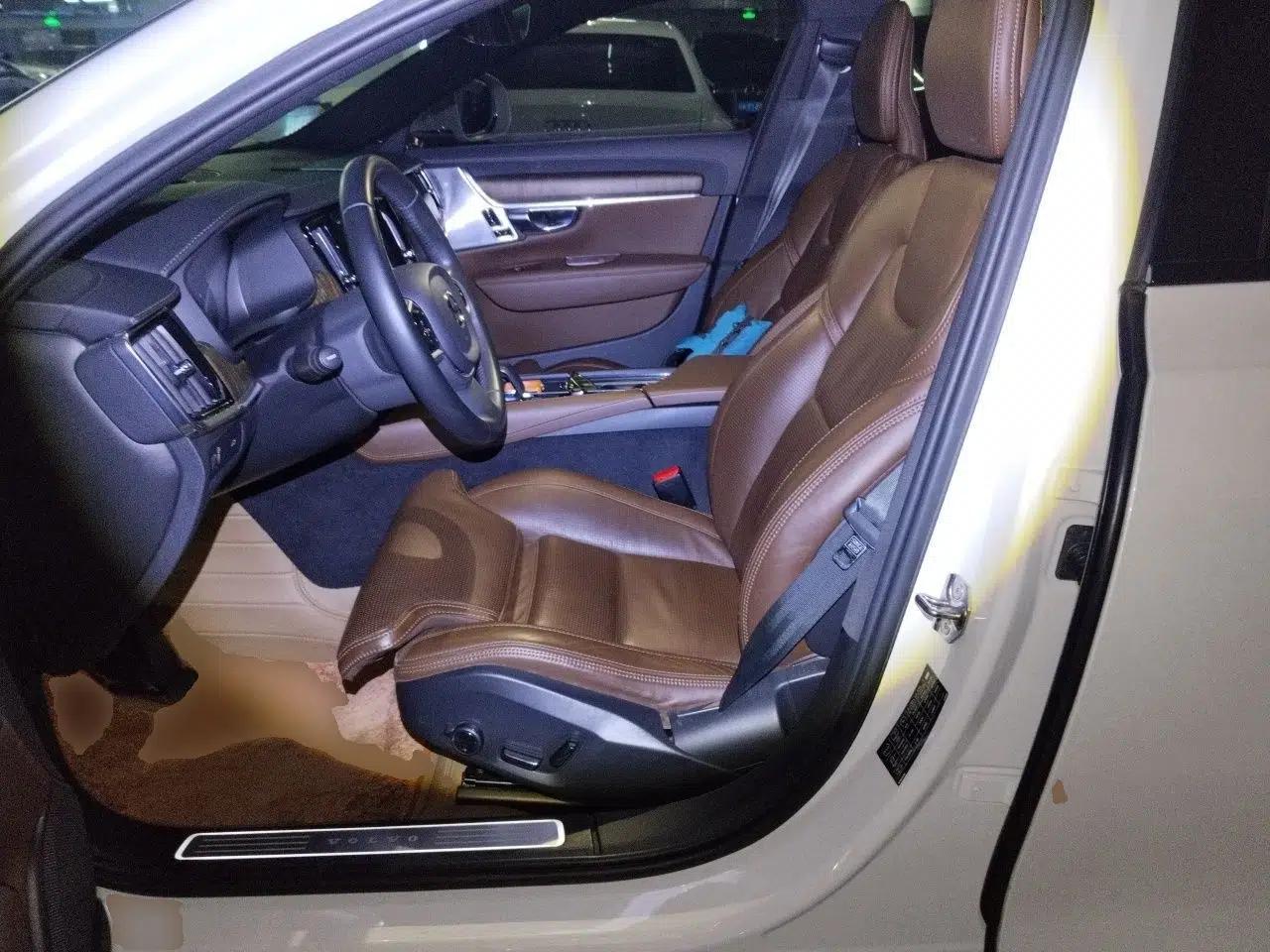 Volvo V90 2022 Cross Country B5 AWD Prestige Edition — миниатюра 16