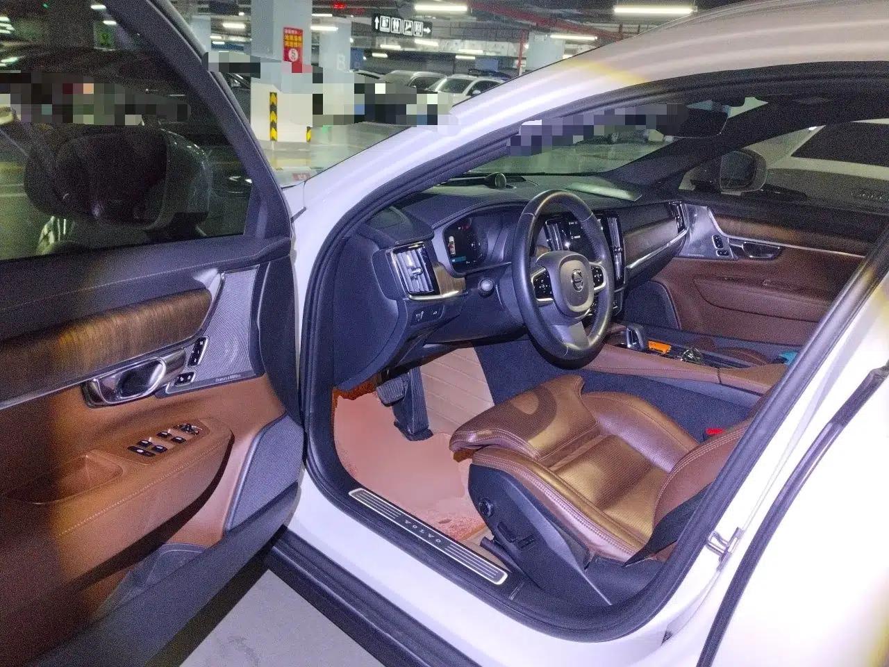 Volvo V90 2022 Cross Country B5 AWD Prestige Edition — миниатюра 17
