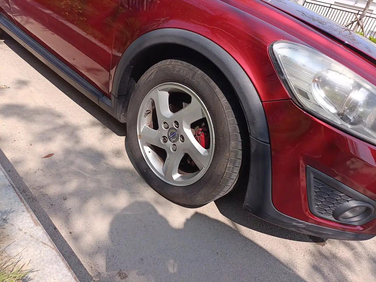 Volvo C30 2011 2.0 ZhiShang Edition — миниатюра 8