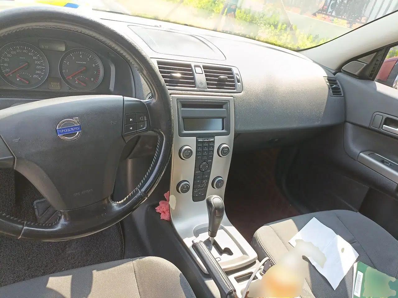 Volvo C30 2011 2.0 ZhiShang Edition — миниатюра 10