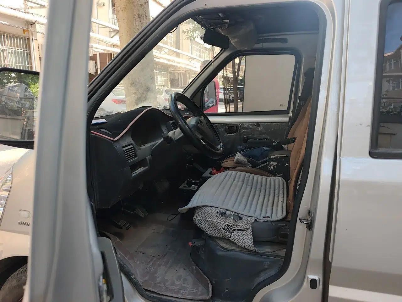 Wuling Rongguang Small Truck 2021 1.5L Base Version Double-Cab L3C — миниатюра 16