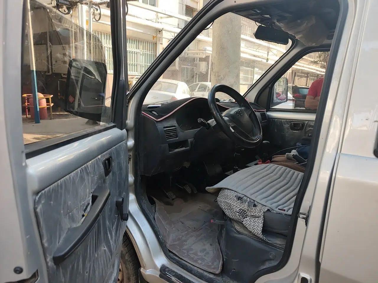 Wuling Rongguang Small Truck 2021 1.5L Base Version Double-Cab L3C — миниатюра 17