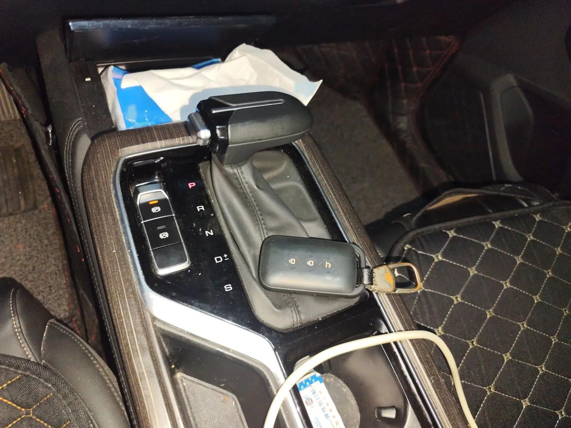 Wuling Jiachen 2022 1.5T CVT Smart Luxury Version — миниатюра 13