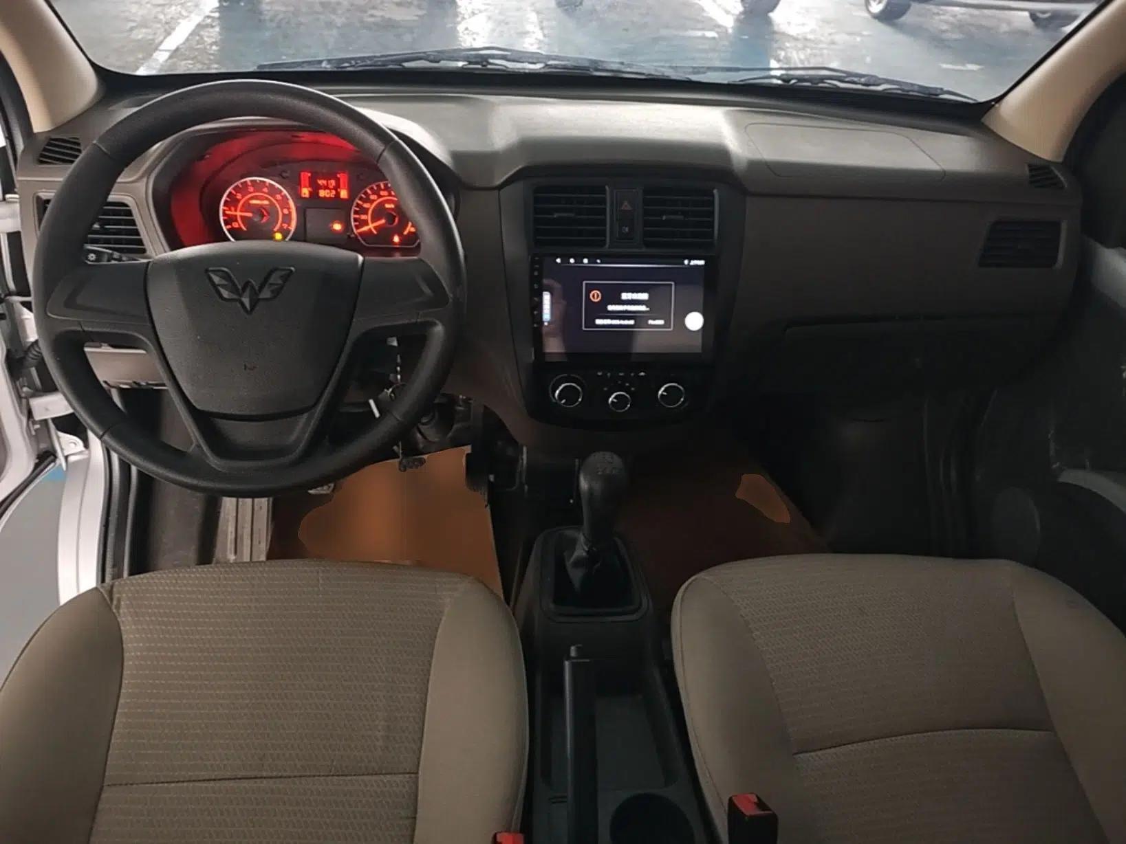 Wuling Rongguang S 2023 1.5L Base Version 5/7 Seats — миниатюра 13