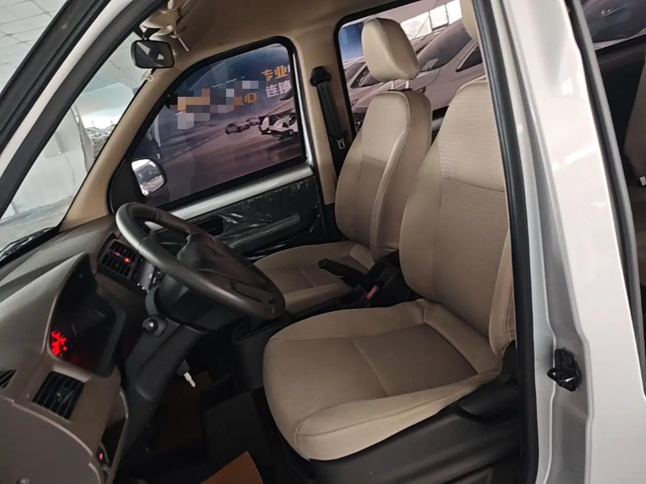Wuling Rongguang S 2023 1.5L Base Version 5/7 Seats — миниатюра 18