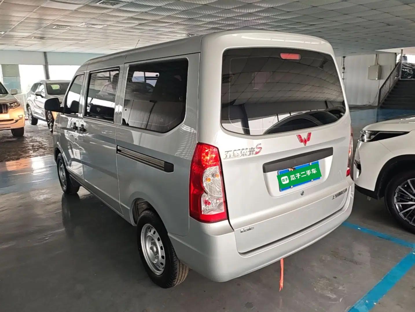 Wuling Rongguang S 2023 1.5L Base Version 5/7 Seats — миниатюра 4