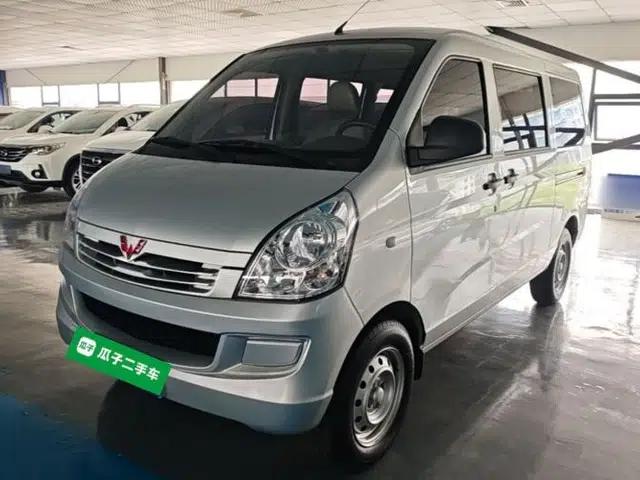 Wuling Rongguang S 2023 1.5L Base Version 5/7 Seats
