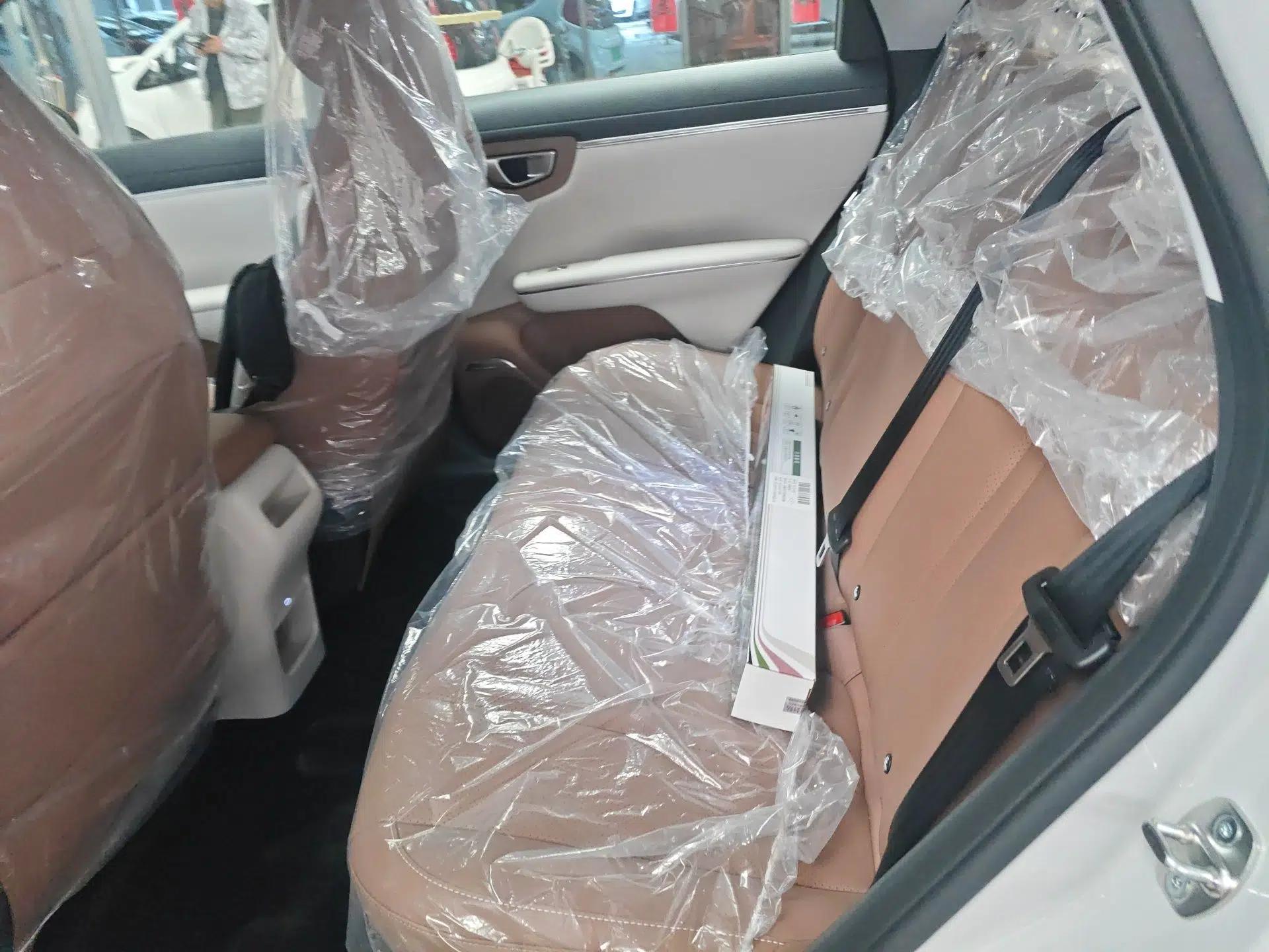 Wuling Bingo S 2025 Model 325km Deluxe Edition — миниатюра 20