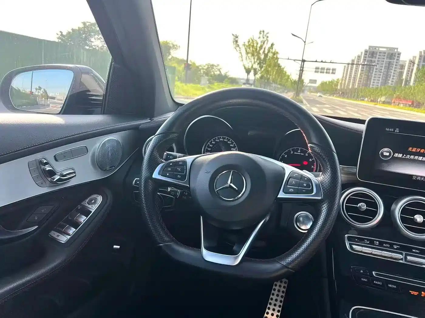 2017 Mercedes-Benz GLC AMG 43 4MATIC Special Edition — миниатюра 14