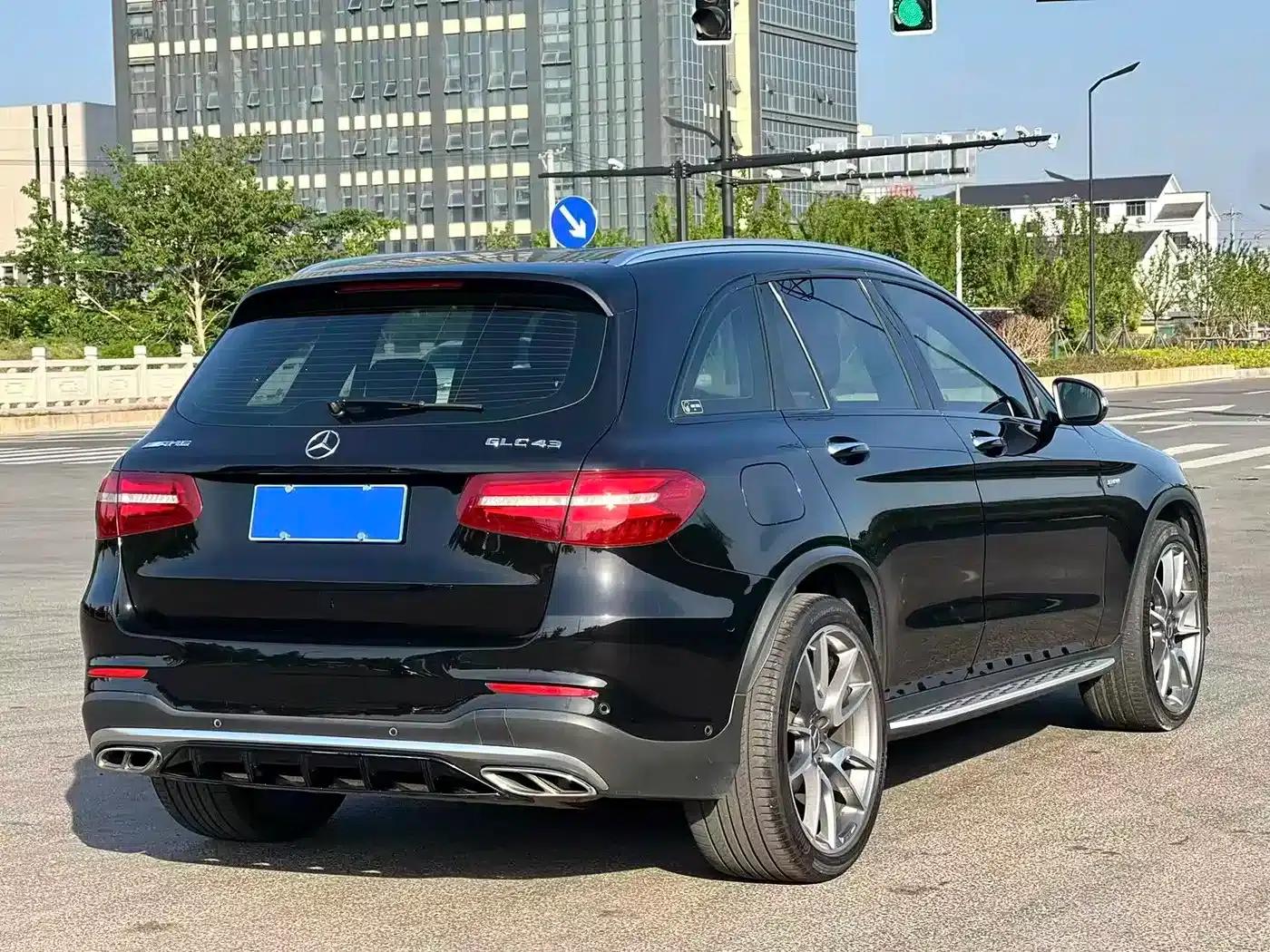 2017 Mercedes-Benz GLC AMG 43 4MATIC Special Edition — миниатюра 4