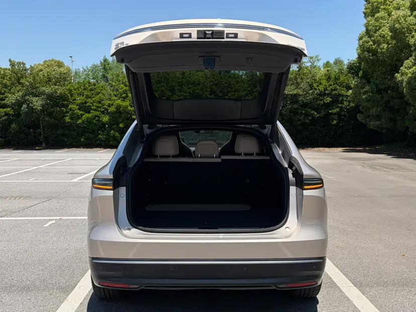 Nio EC7 2023 75 kWh — миниатюра 16