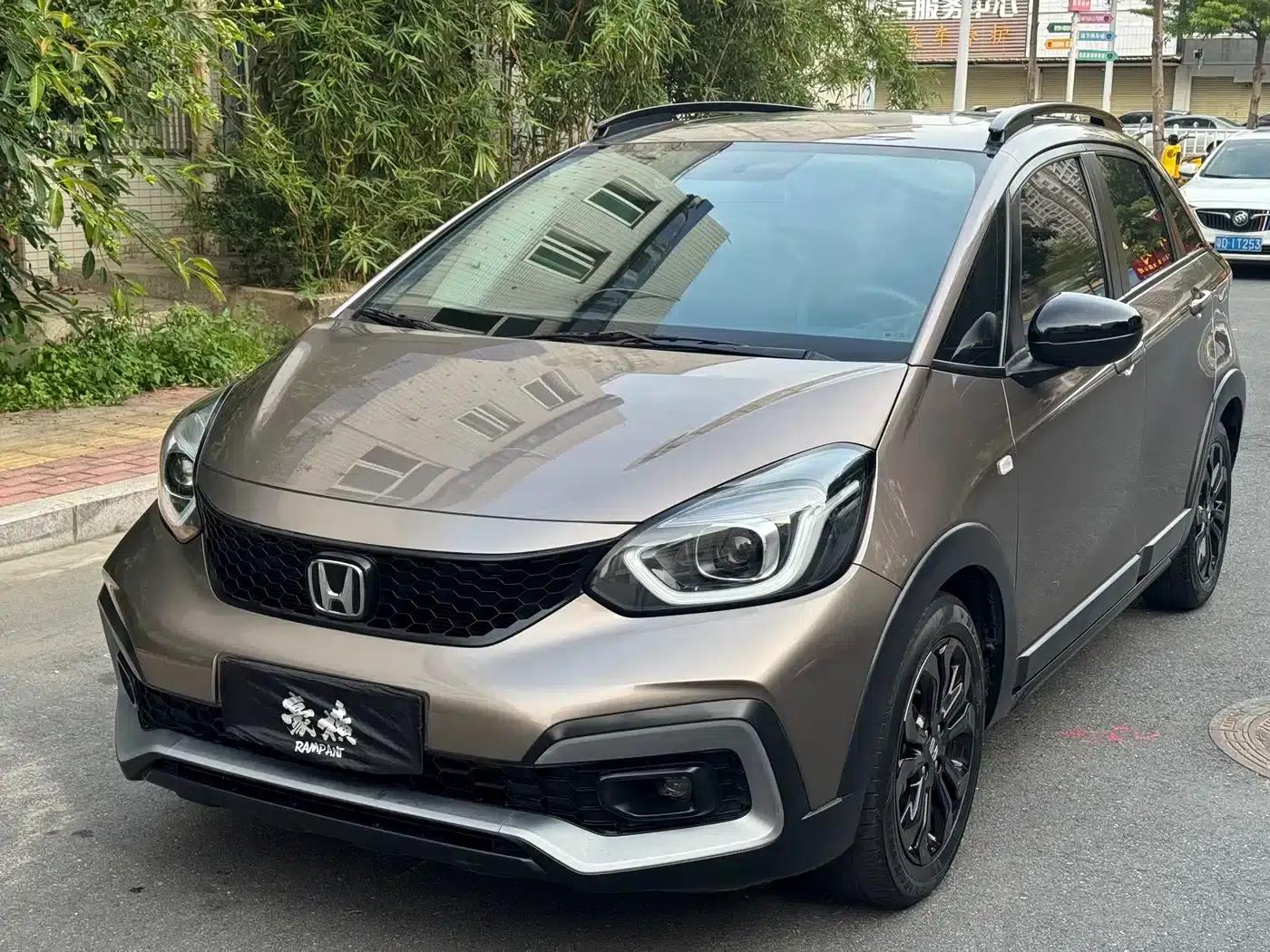 LIFE 2021 1.5L CVT CRO-S Fun Edition — миниатюра 1