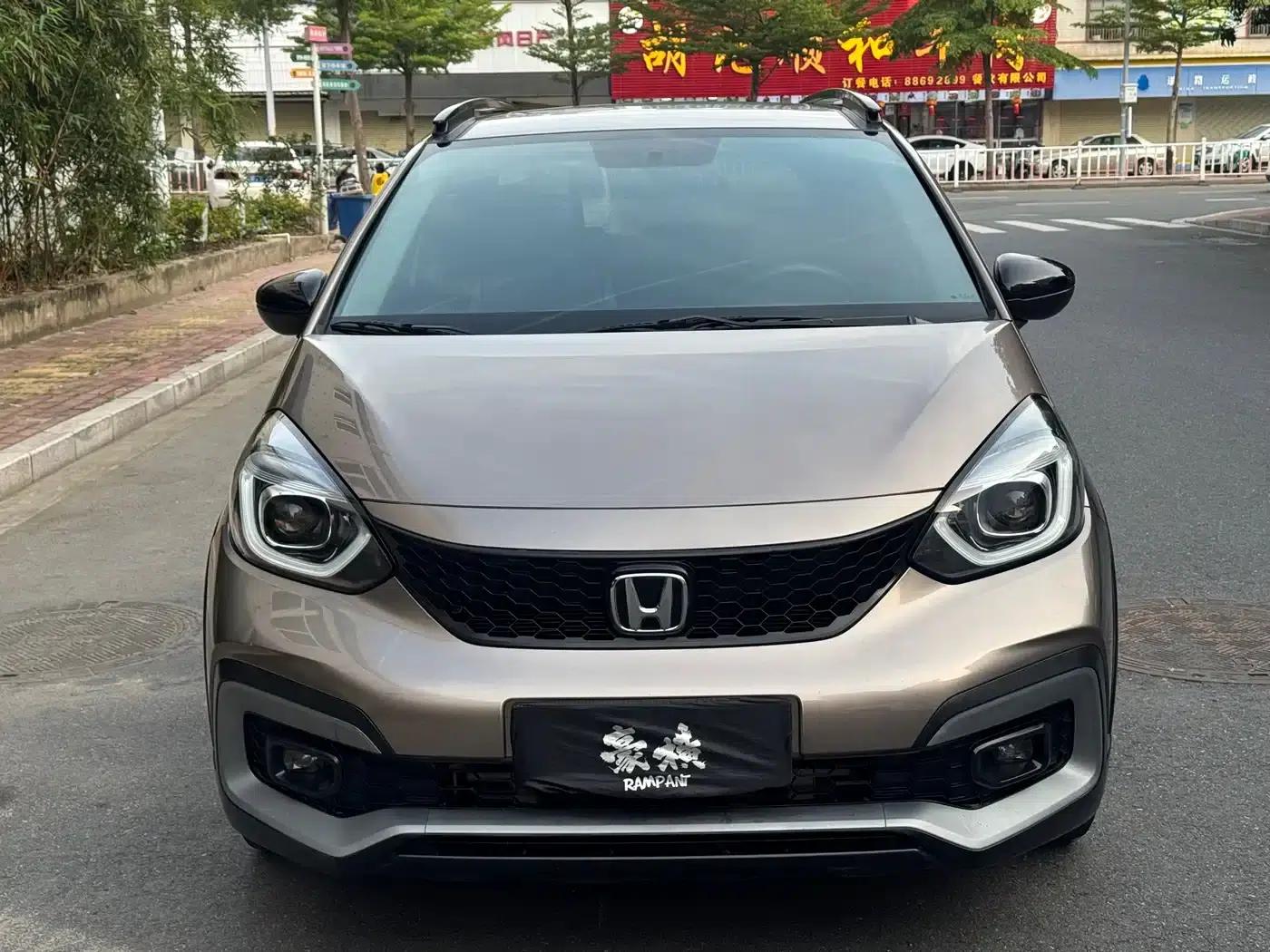 LIFE 2021 1.5L CVT CRO-S Fun Edition — миниатюра 2