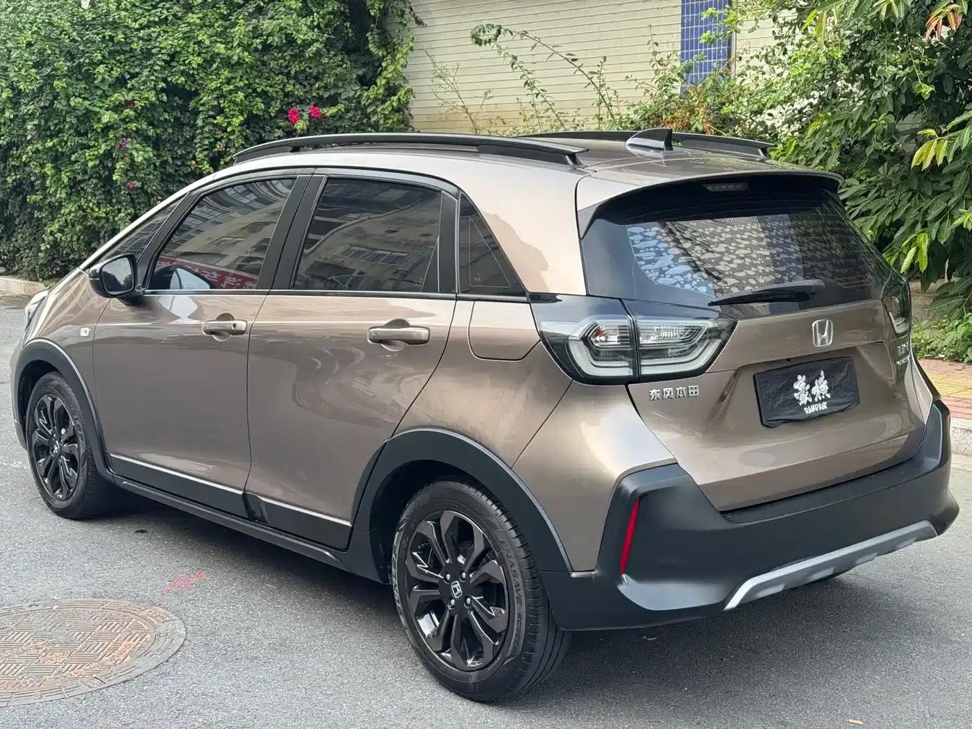 LIFE 2021 1.5L CVT CRO-S Fun Edition — миниатюра 6