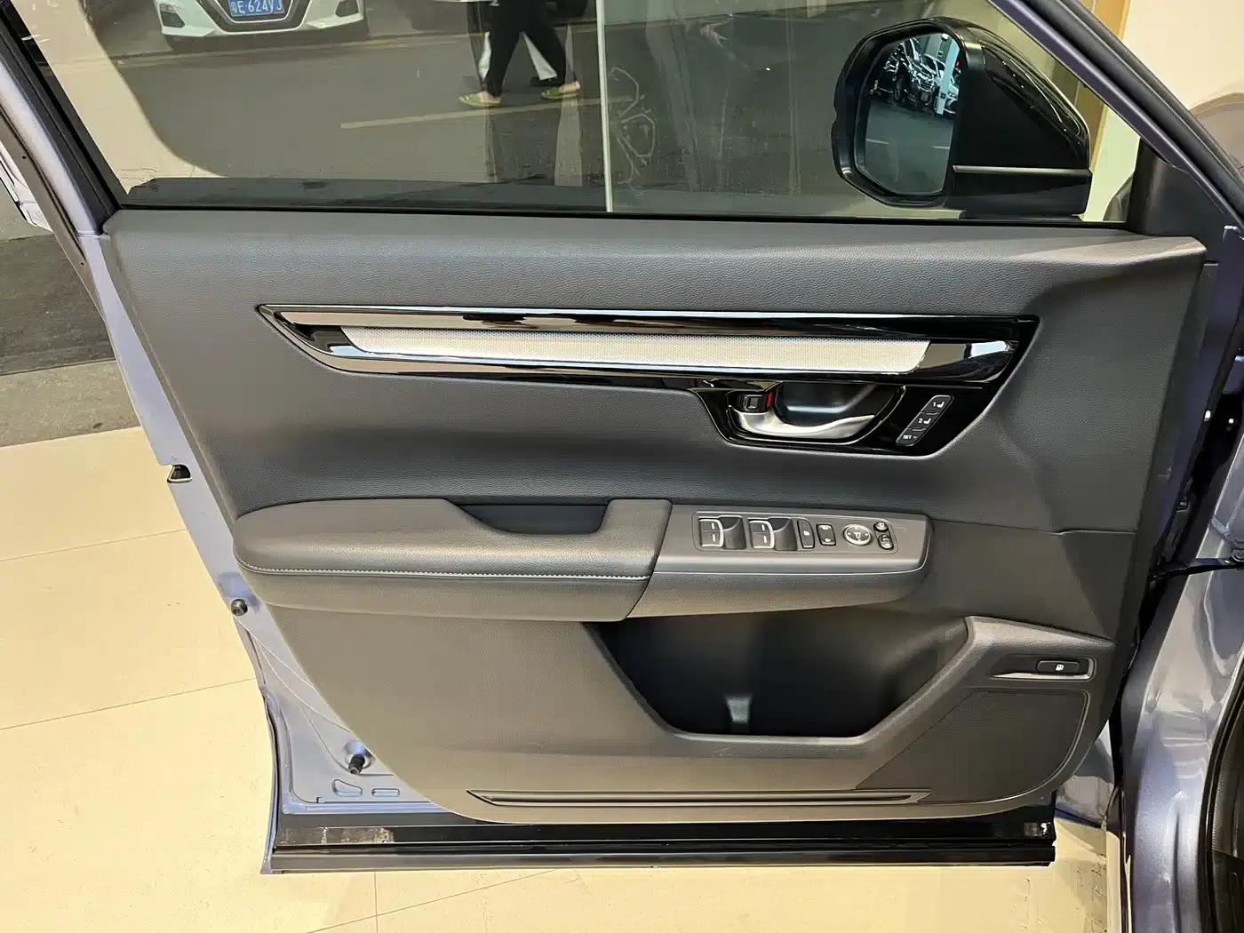 2023 Honda CR-V e:PHEV Supreme Edition — миниатюра 8