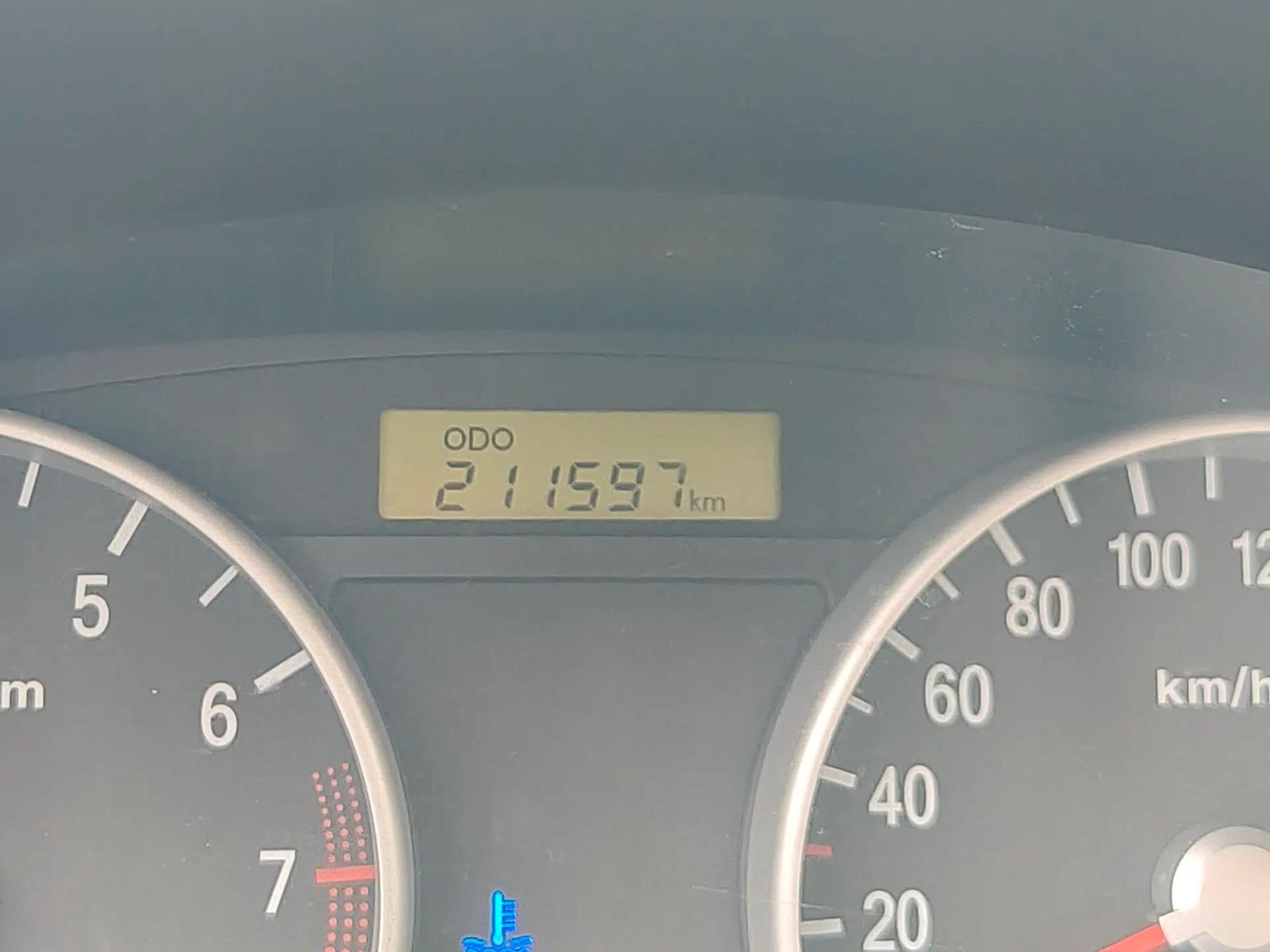 Hyundai Accent 2011 1.4 Manual Comfort Version — миниатюра 13