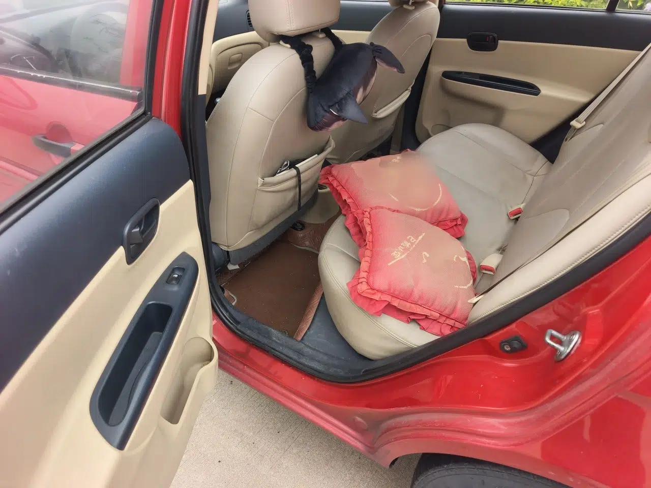 Hyundai Accent 2011 1.4 Manual Comfort Version — миниатюра 18