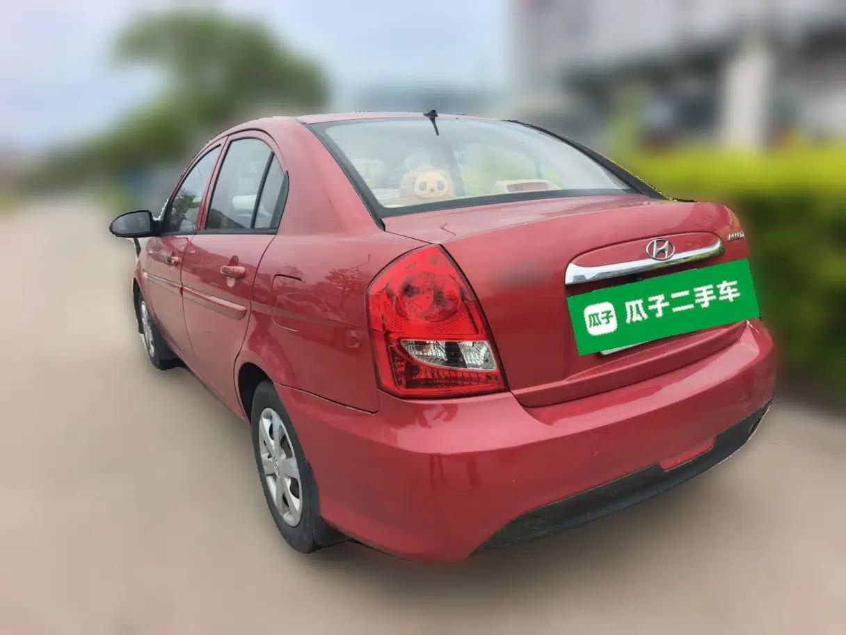 Hyundai Accent 2011 1.4 Manual Comfort Version — миниатюра 4