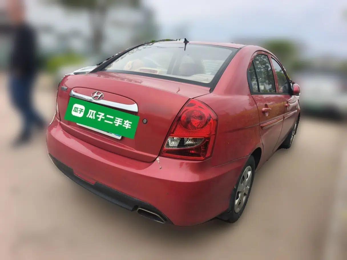 Hyundai Accent 2011 1.4 Manual Comfort Version — миниатюра 6