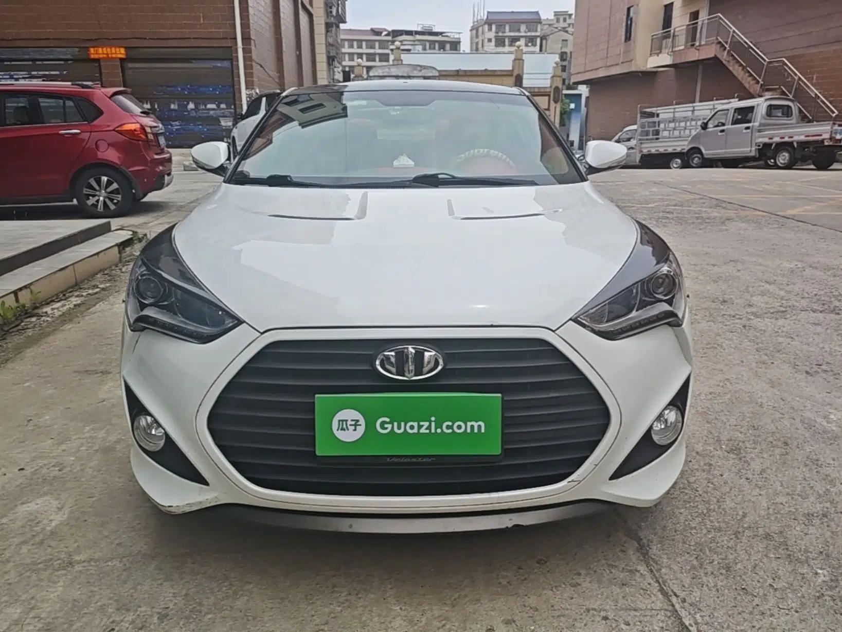 Hyundai Veloster 2012 1.6T Automatic Luxury Edition — миниатюра 2