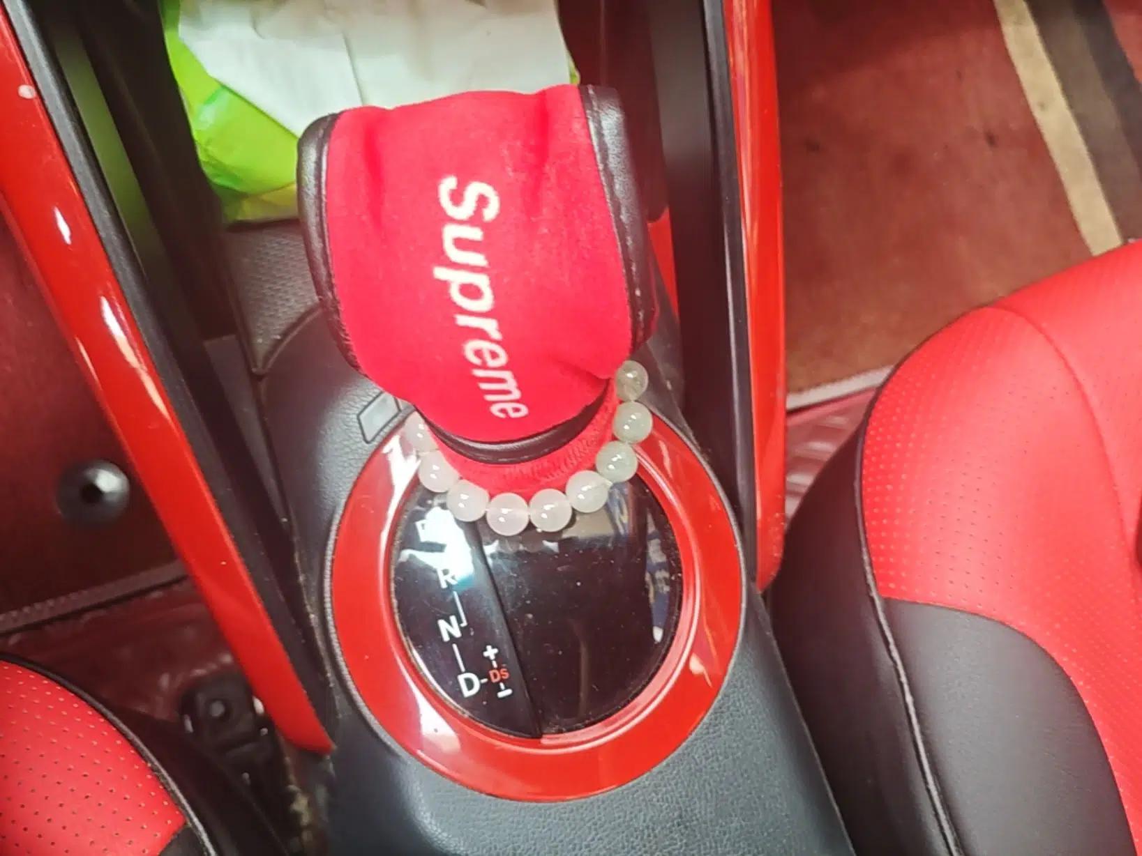 Hyundai Veloster 2012 1.6T Automatic Luxury Edition — миниатюра 17