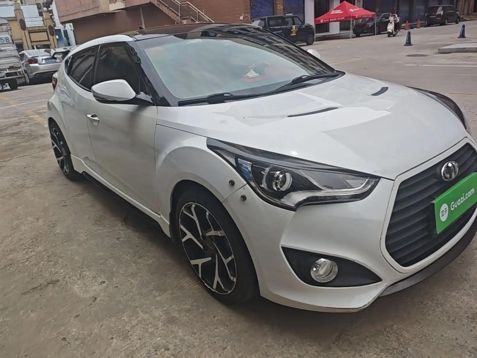 Hyundai Veloster 2012 1.6T Automatic Luxury Edition — миниатюра 3
