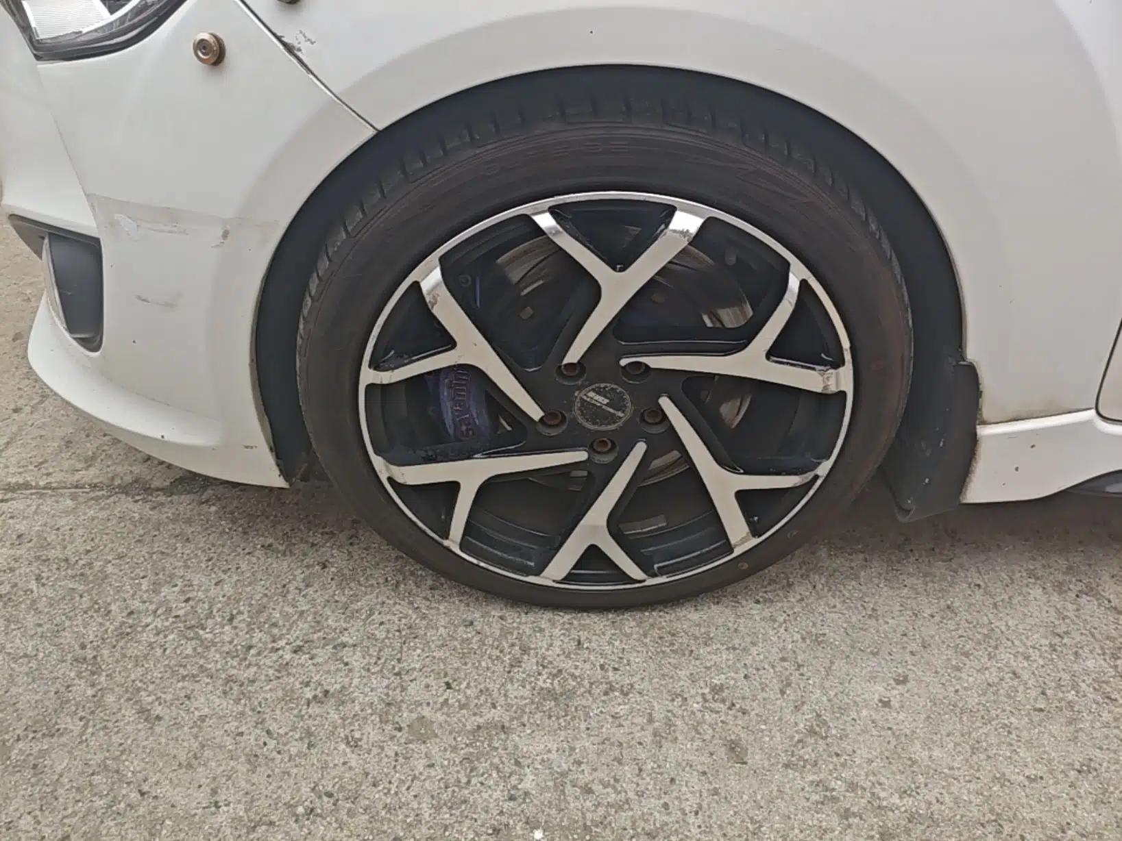 Hyundai Veloster 2012 1.6T Automatic Luxury Edition — миниатюра 8