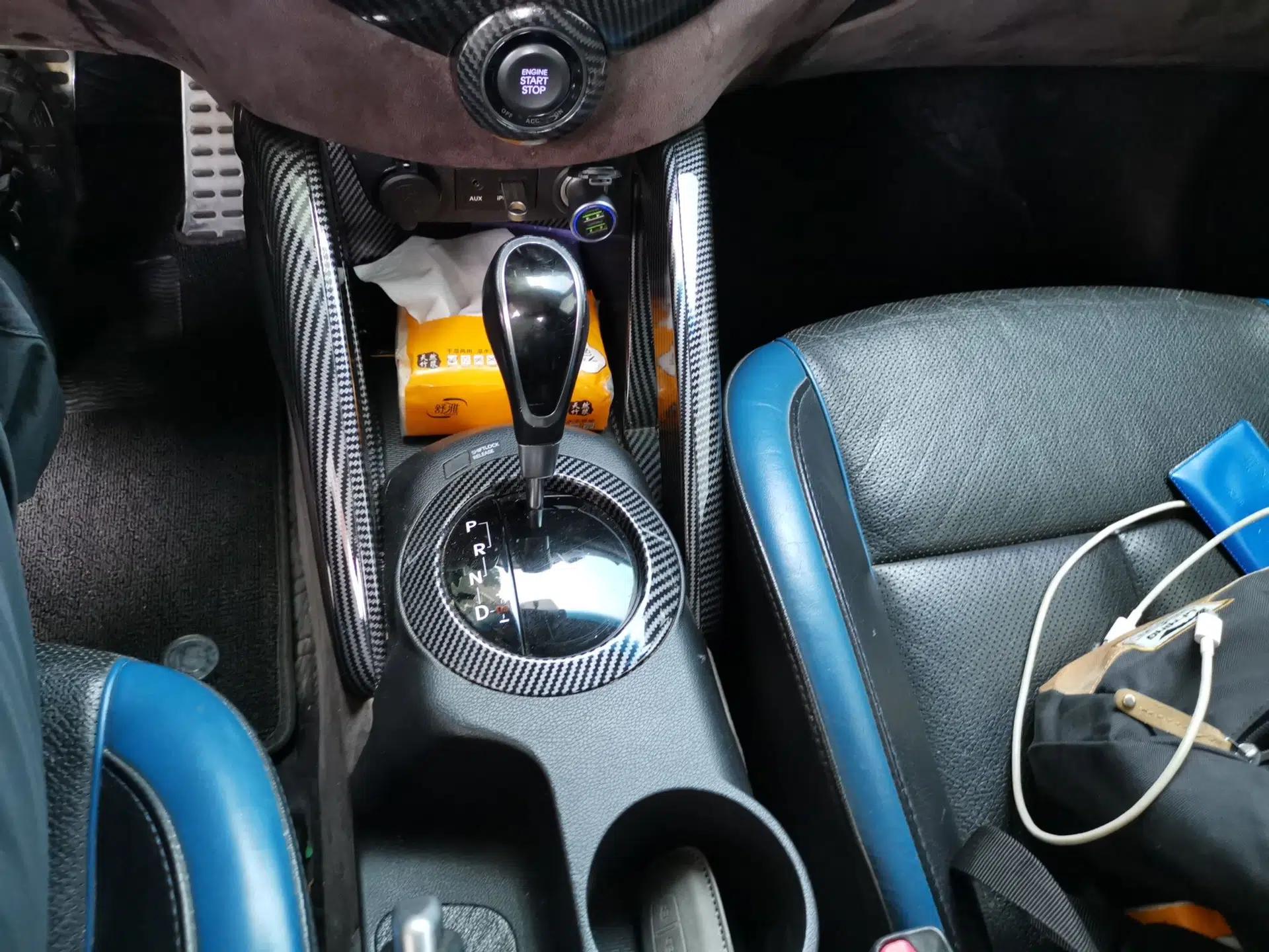 Hyundai Veloster 2012 1.6T Automatic Luxury Edition — миниатюра 15