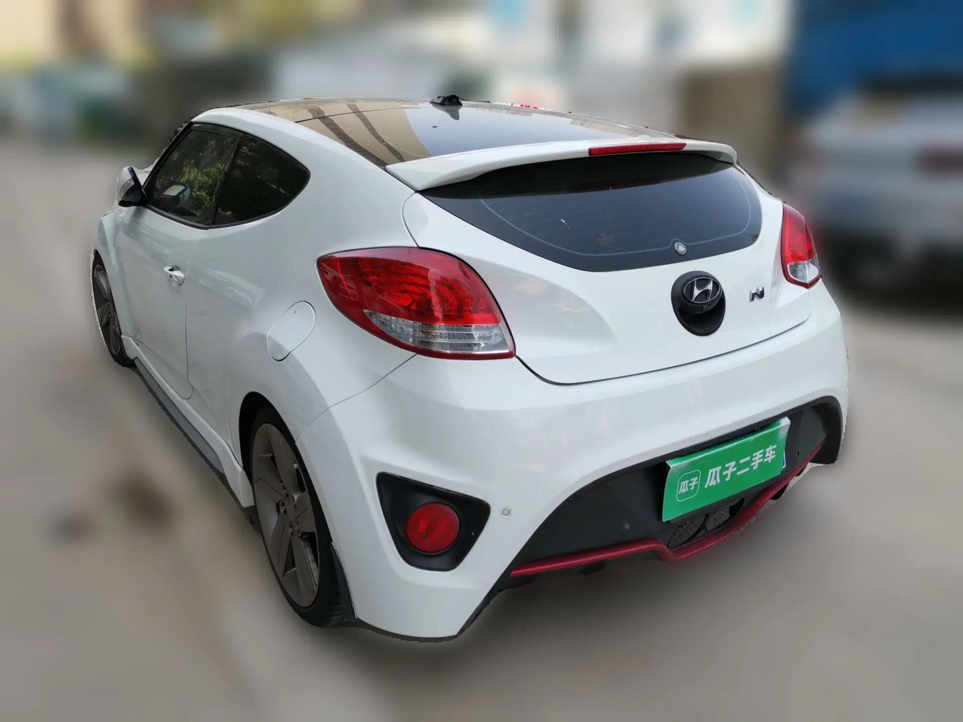 Hyundai Veloster 2012 1.6T Automatic Luxury Edition — миниатюра 4
