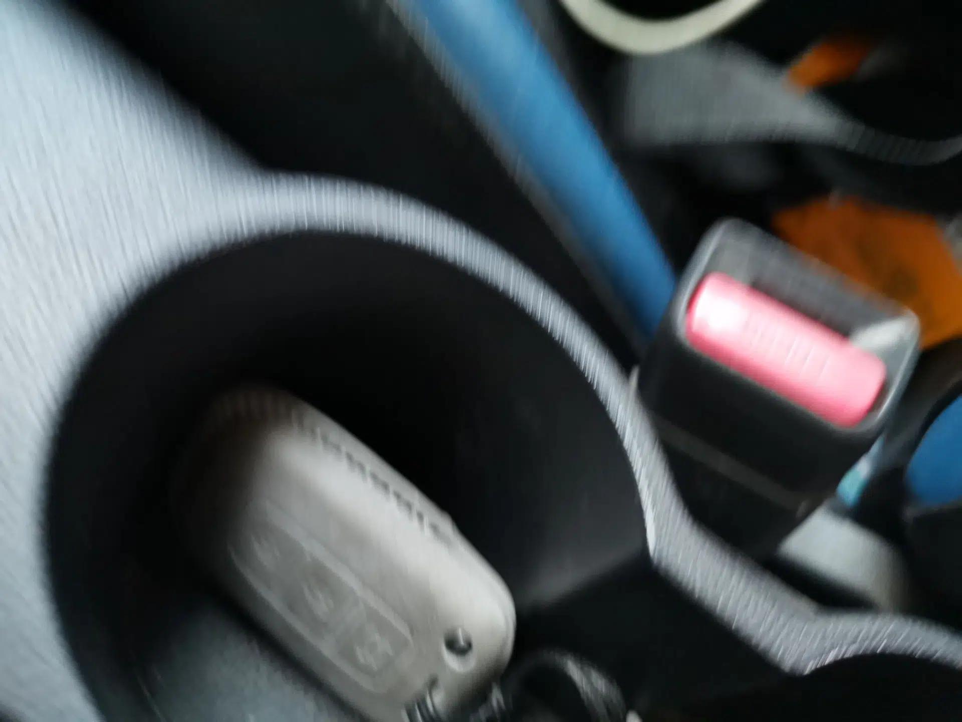Hyundai Veloster 2012 1.6T Automatic Luxury Edition — миниатюра 9