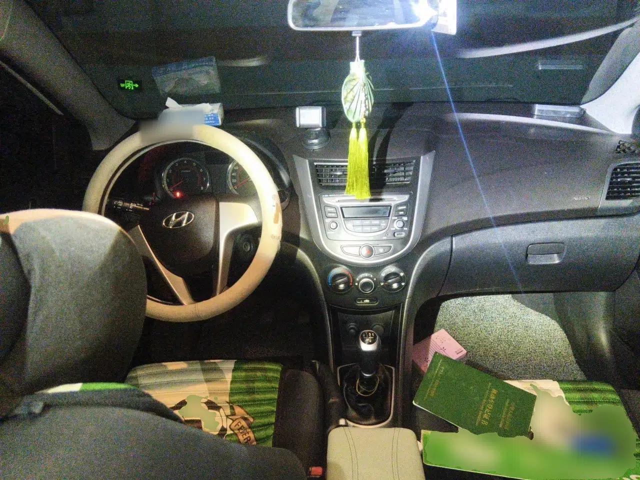 Hyundai Verna Ray 2014 1.4L Manual GLX — миниатюра 10