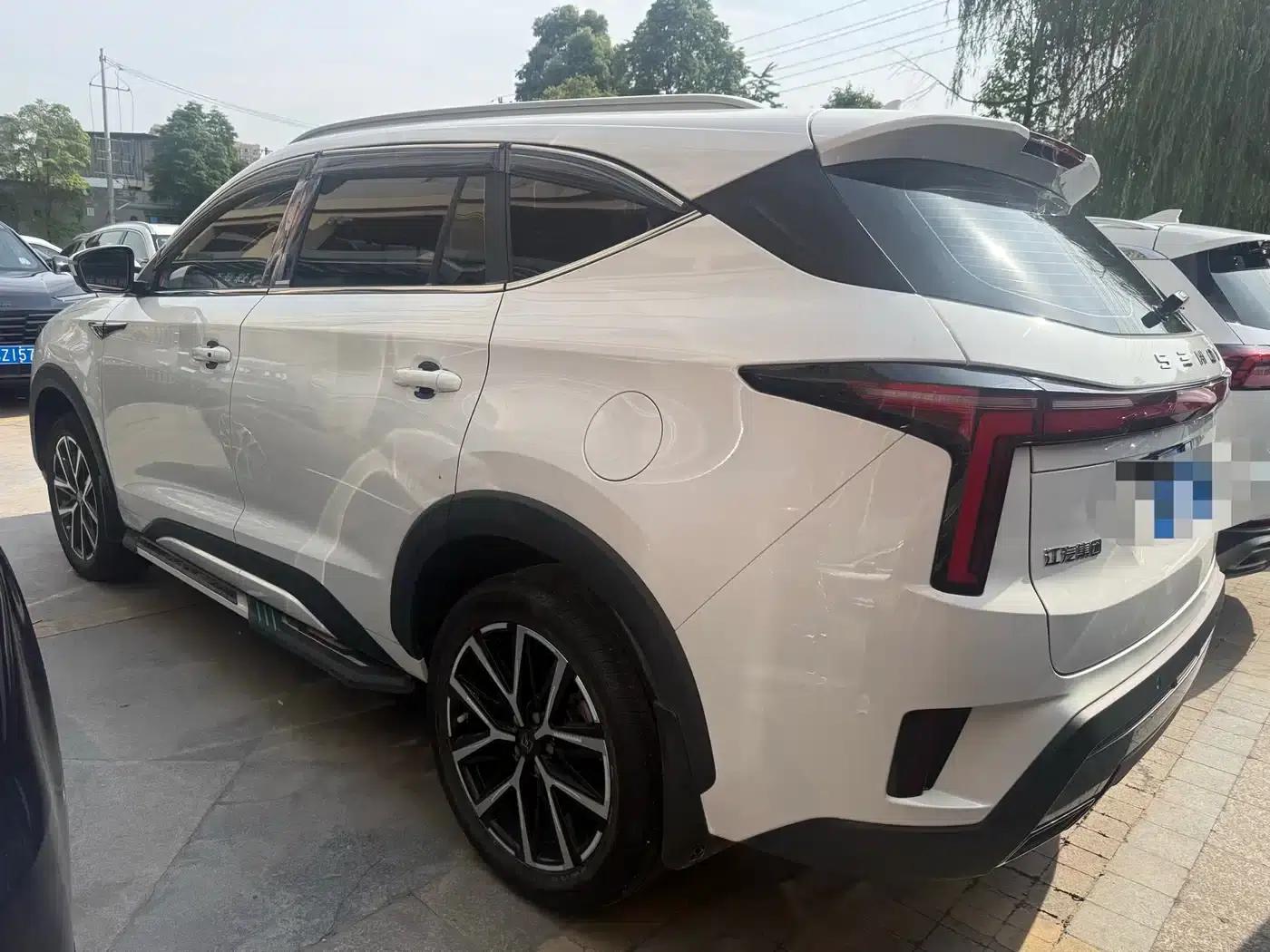 Sihao X8 PLUS 2023 1.5TGDI DCT Smart Home Edition 7-seater — миниатюра 11