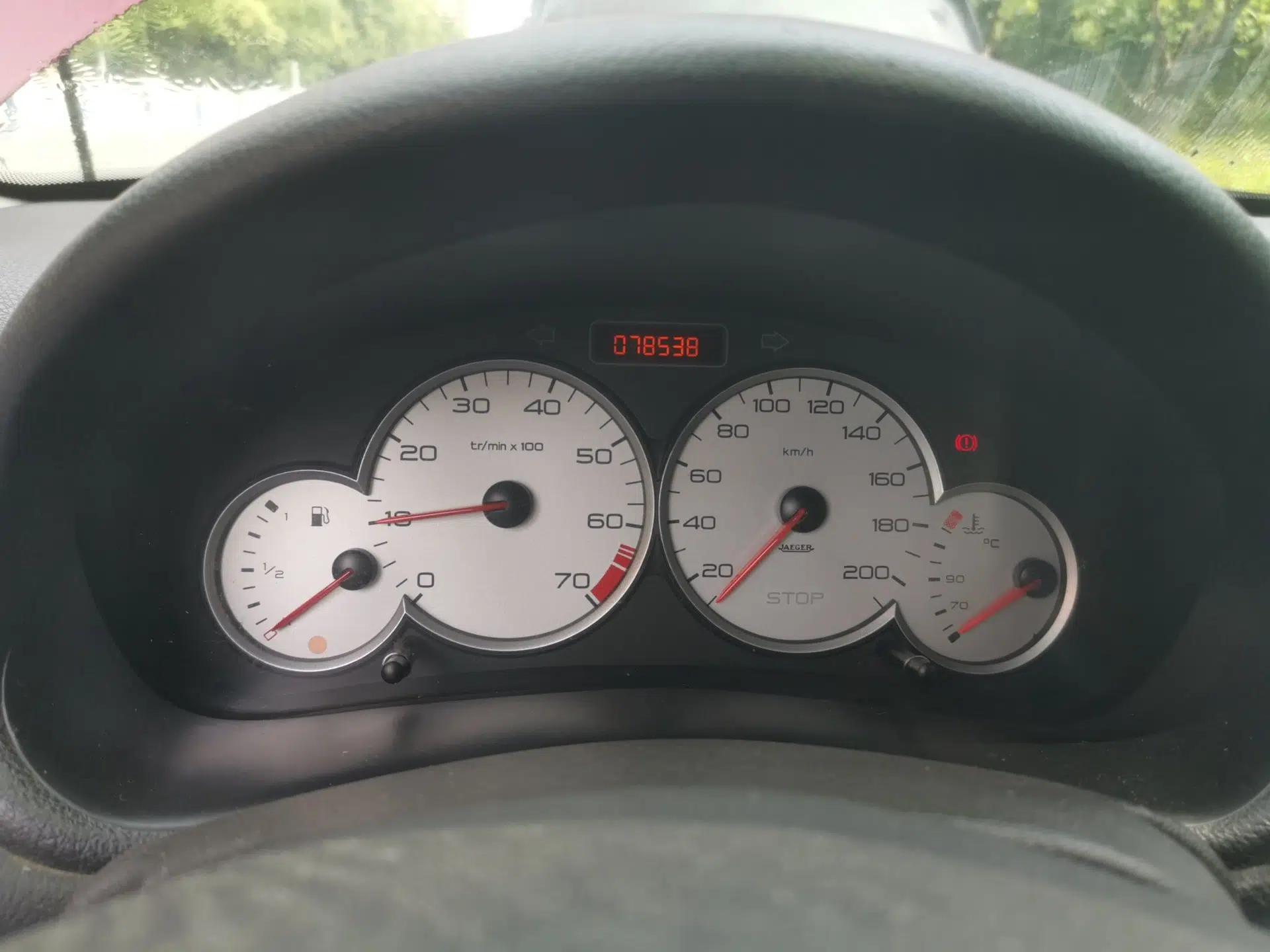 Citroen C2 2012 1.4L Manual Sport Model — миниатюра 12