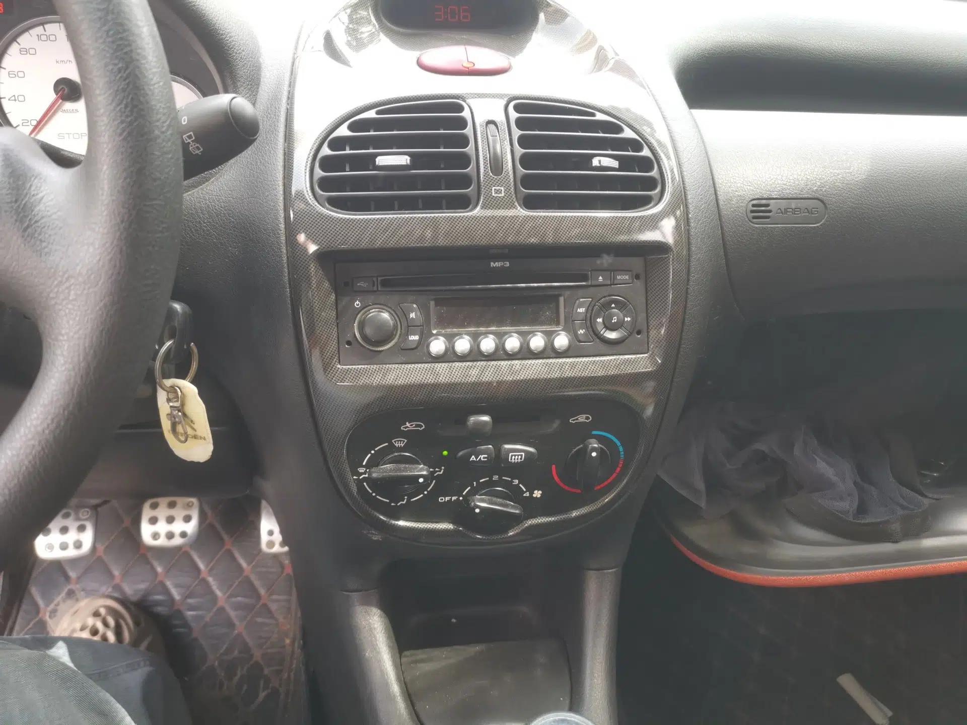 Citroen C2 2012 1.4L Manual Sport Model — миниатюра 14
