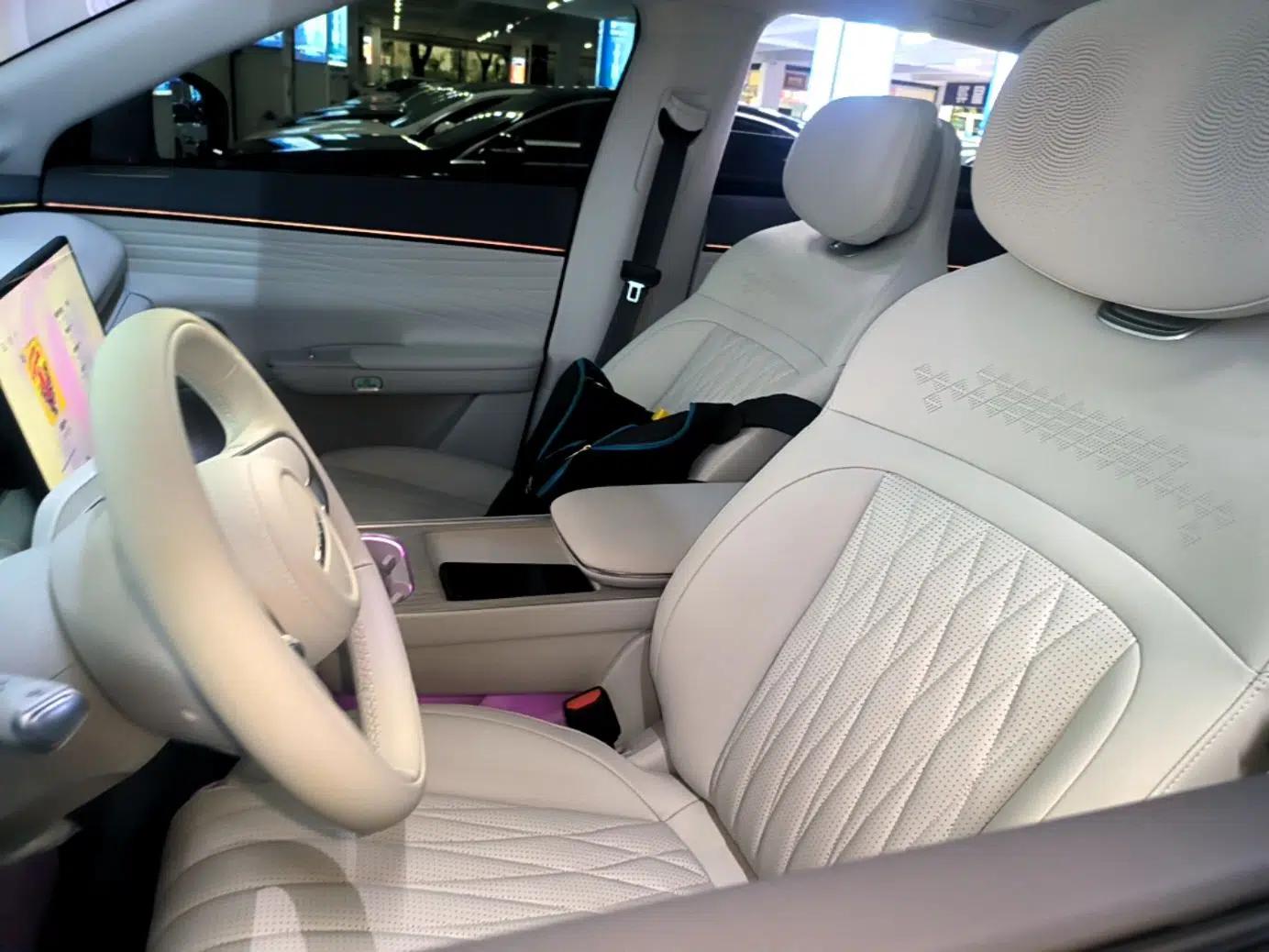 EXEED Star Era ET 2024 Range-Extended 240 Max All-Wheel Drive — миниатюра 18