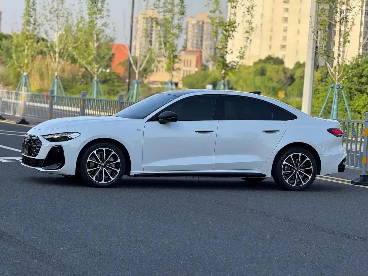 Audi A5L 2026 2.0T Sport Edition — миниатюра 1