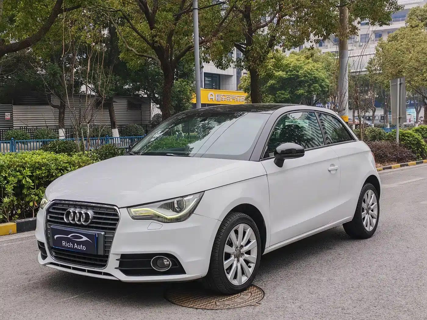 Audi A1 2014 30 TFSI Comfort — миниатюра 1