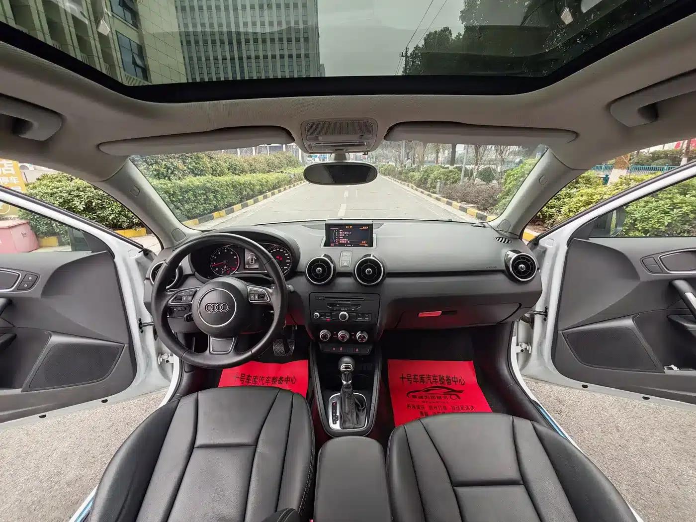 Audi A1 2014 30 TFSI Comfort — миниатюра 11